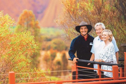 ทัวร์ชมพระอาทิตย์ขึ้นและสำรวจฐานของโขดหินอูลูรู