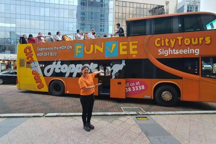 FunVee Open Top Bus Tour dengan Sarapan