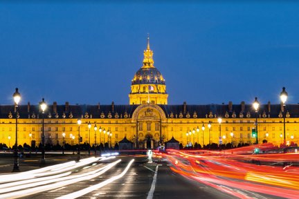 Tour Thành Phố Ánh Sáng với Vé Show Moulin Rouge và Một Ly Champagne