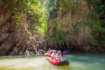 Tagestour zu James Bond Island, Panak Island und Lawa Island in Phuket mit dem Bigboat