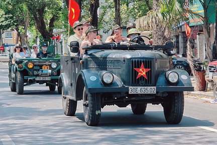 Halbtägige Tour durch Hanoi mit dem legendären Jeep der vietnamesischen Armee