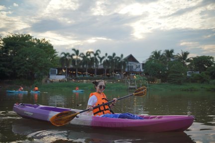 แพ็กเกจพายเรือคายัคที่แม่น้ำปิงยามพระอาทิตย์ตก ในเชียงใหม่