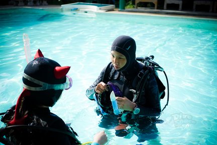 Phuket time=Scuba time! - PADI First Course at 5* centre