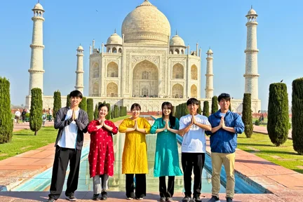 泰姬玛哈陵（Taj Mahal）与阿格拉（Agra）之旅，以及大象保育体验（可选）