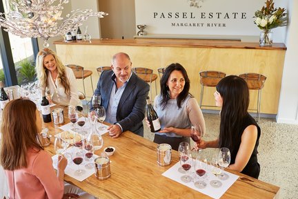 Dégustation de vins et de plats du domaine Passel à Margaret River