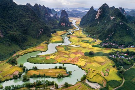 Hoa Lu and Tam Coc Day Tour from Hanoi