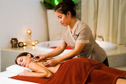 Trải Nghiệm Kiriya Spa tại Khách Sạn LiT ở Bangkok