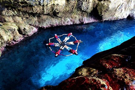 Green Island Blue Cave Snorkel Adventure in Taitung