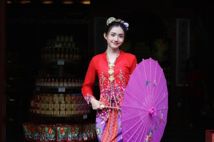 Traditional Costume Experience in Malacca