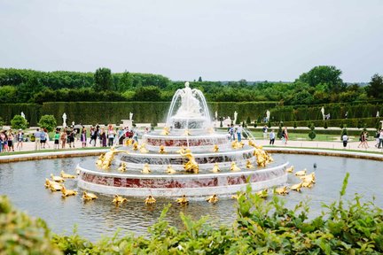 Schloss- und Gartentour von Versailles mit dem Zug