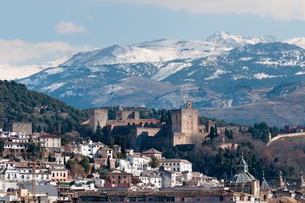 Alhambra Guided Tour dengan Tiket Nasrid Palaces