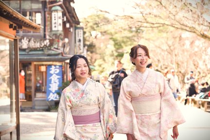 Sewaan VASARA Kimono dan Yukata di Kanazawa