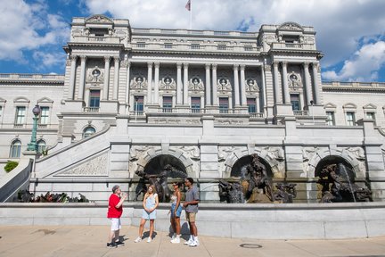 Recorrido en coche eléctrico por centros comerciales y monumentos en Washington DC