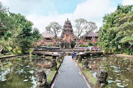 Best of Bali Day Tour untuk Wisatawan Korea Lansia