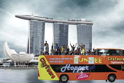 ทัวร์รถบัส Hop-On, Hop-Off โดย FunVee