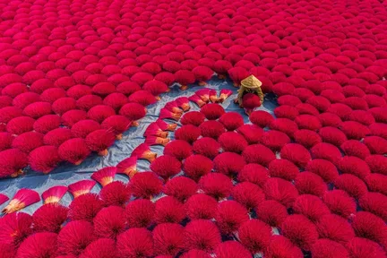 All-in-One Full-day Hanoi: Incense Village, City Tour & Train Street