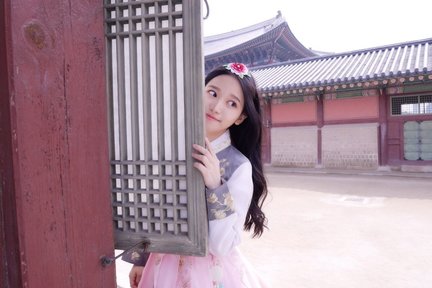 Seohwa Hanbok Rental at Gyeongbokgung