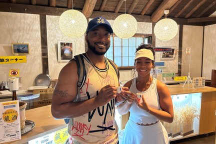 Tour di mezza giornata a piedi e con degustazione del birrificio giapponese di sake a Kobe