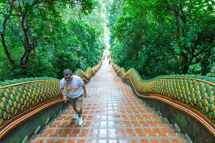 Doi Suthep and Hmong Village Half Day Tour