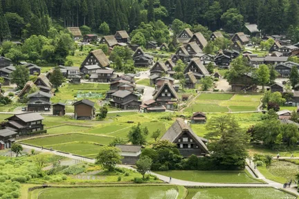 白川乡 高山 东寻坊 金泽 兼六园 北陆精华2日游 (大阪出发)