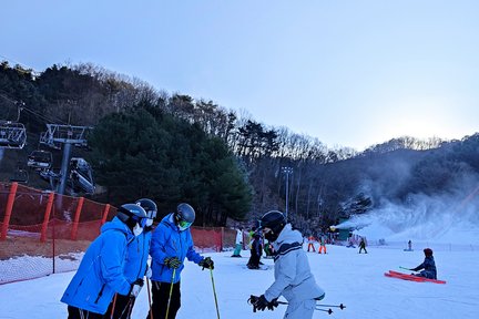 Private Ski Lessons at Alpensia resort with Professional Instructor