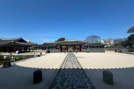 Jeju city walking tour with a certified guide