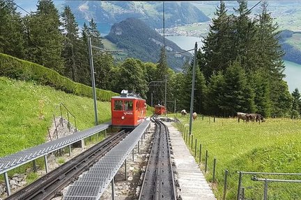 Lawatan Pergi-balik Mount Pilatus Golden dengan Lake Cruise Kumpulan Kecil