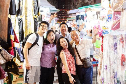 A Night in Kowloon: Private Tour with a Local