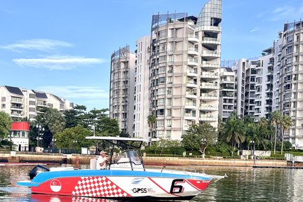 Excursion en hors-bord dans les îles du Sud avec boisson gratuite par Yachtcruisesg