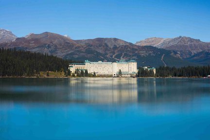 Lake Louise, Banff & Yoho National Park Day Tour from Calgary