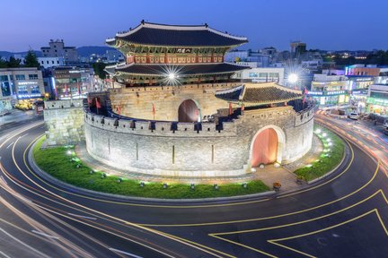 Tour Đêm ở Pháo Đài Suwon Hwaseong