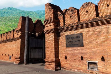 Tour Ngày Tham Quan Chùa Doi Suthep, Wat Chedi Luang và Làng Nghề Thủ Công ở Chiang Mai