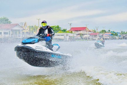 Pengalaman Menaiki Jet Ski Separuh Hari di Bangkok