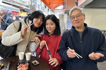 Kyoto: Nishiki Market Guided Food Tour