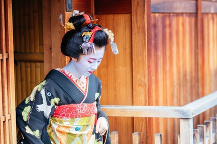 1-Hour Geisha Show Performance in Kyoto