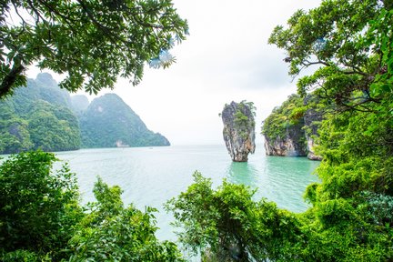 ジェームスボンド島・パンガー湾・モンキーケーブ 日帰りツアー（ロングテールボート利用）