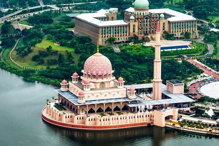 Tour di Putrajaya con giro in barca tradizionale da Kuala Lumpur