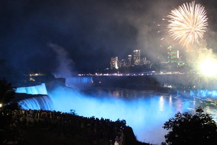 Visite des chutes du Niagara au départ de New York (avec option saisonnière Maid Of The Mist)