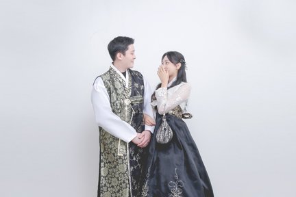 Hanbok-Verleih im Kulturdorf Busan Gamcheon