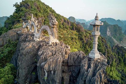 Excursión de un día a la cueva Hoa Lu, Trang An y Hang Mua desde Hanoi