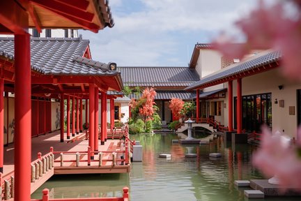 Trải Nghiệm Tắm Khoáng Nóng ở Mikazuki Onsen Đà Nẵng