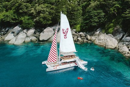 Phuket: Sailing Yacht Island Hopping & Party Full-Day Cruise