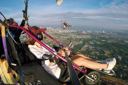 Experiencia de vuelo en paramotor de Pattaya por TSA Tailandia Super Adventure