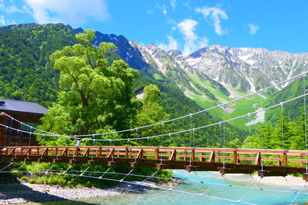 Lawatan Sehari dari Takayama: Alpine Splendor Shinhotaka Ropeway & Kamikochi