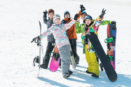 Pelajaran Ski/Snowboard Echigo Yuzawa & Akomodasi (Niigata)