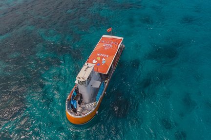 Aventure océanique sur l'île de Lambai