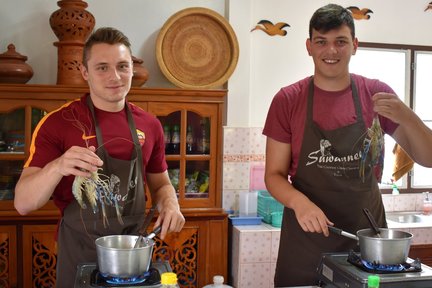 Cours de cuisine thaïlandaise Suwannee avec visite du marché