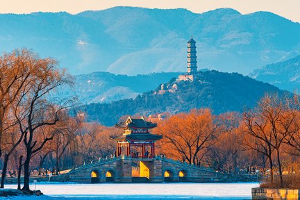 Private Summer Palace Walking Tour with Admission Ticket