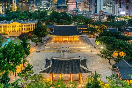 Japanese Colonial History Tour at Palace and Prison in Seoul