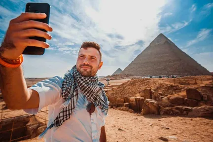 Cairo Half Day Tour to Giza Pyramids and Sphinx with pickup